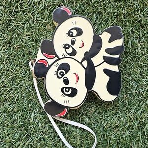 Vintage Panda Bear AM Transistor Radio Hugging Bears 1972 Windsor Industries